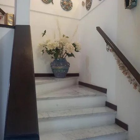 阿菲塔卡米尔洛萨德温提酒店